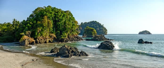 Playa en las Provincias de Costa Rica