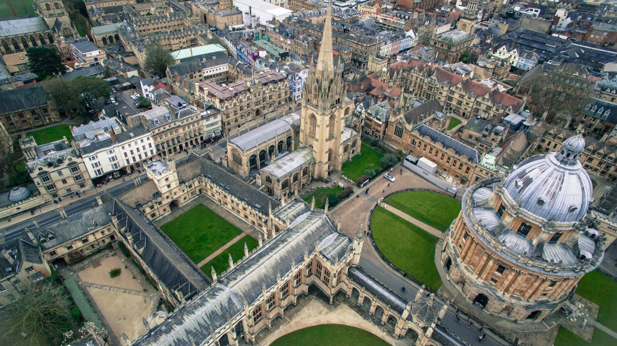 Ciudades Universitarias de Cambridge y Oxford