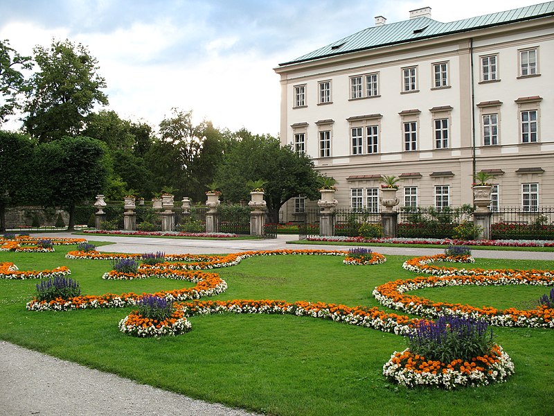 Viajar con familia a Austria: Palacio y Jardines de Mirabell