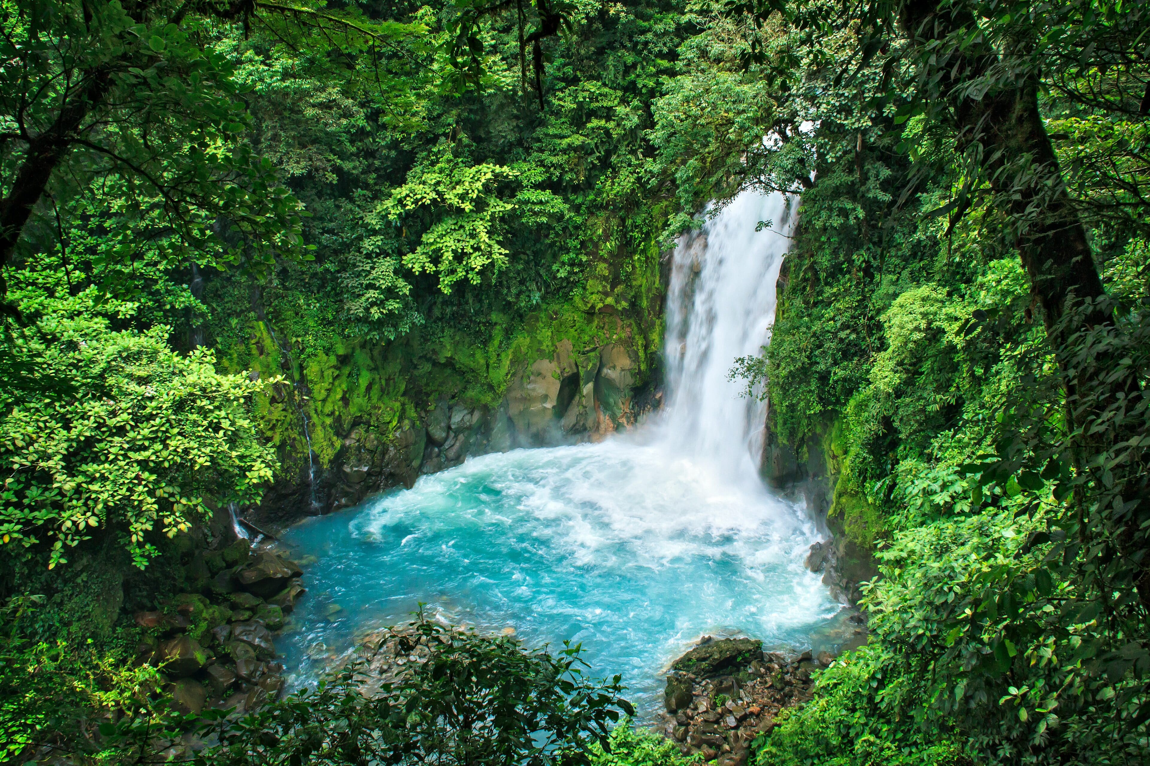 Lugares para conocer en Costa Rica: Catarata Río Celeste