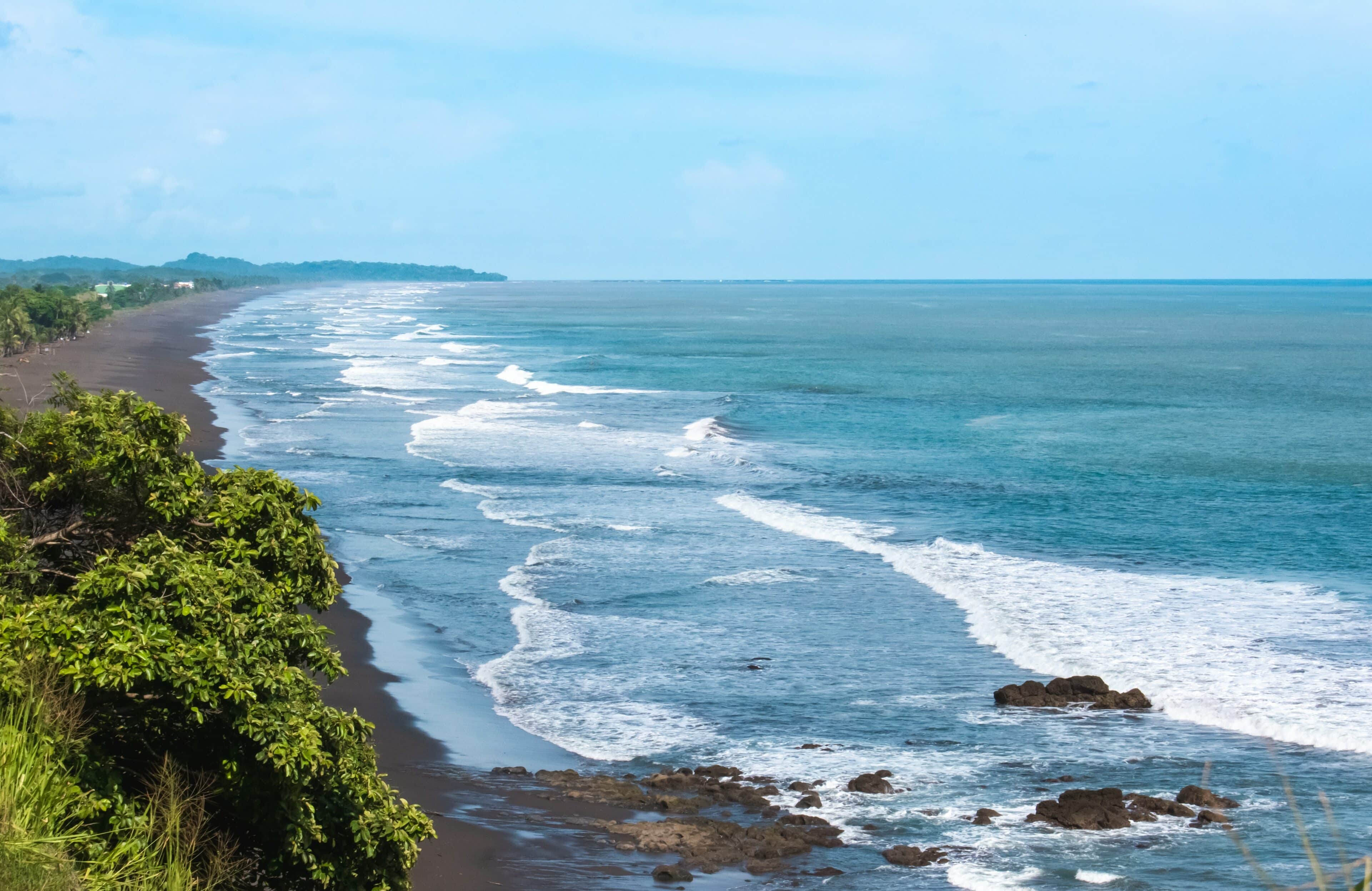 Lugares baratos para vacacionar en Costa Rica: Playa Hermosa