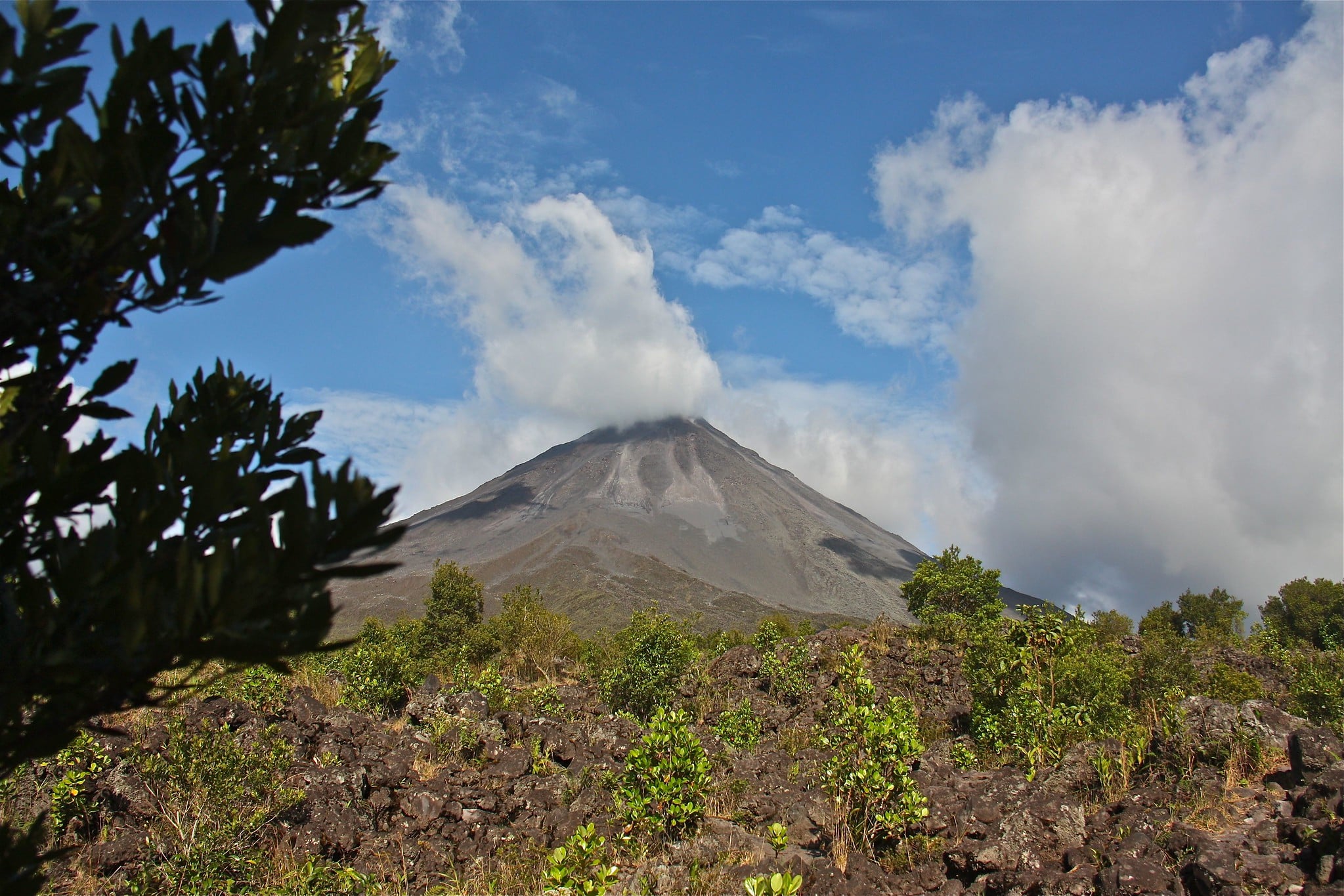 Arenal Volcano National Park Features 